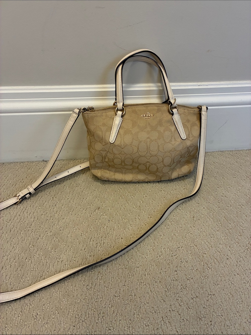 Coach Signature Mini Kelsey Satchel Light Khaki & Chalk Leather Crossbody Bag👝